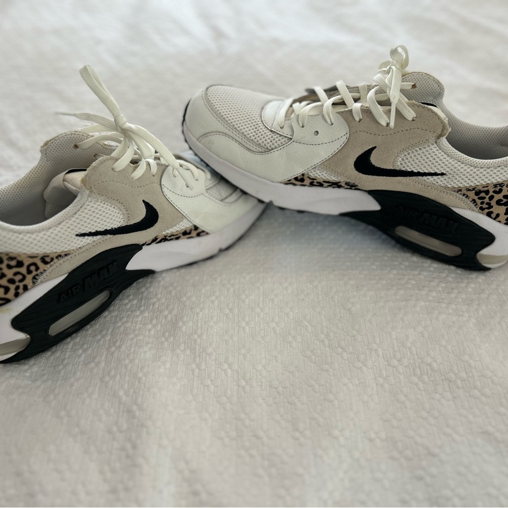 Nike Women’s Air Max White and Black Shoes